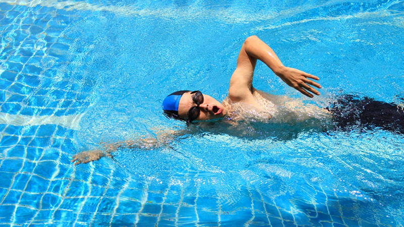 Bơi lội tốt cho hệ tim mạch, xương khớp và chức năng phổi