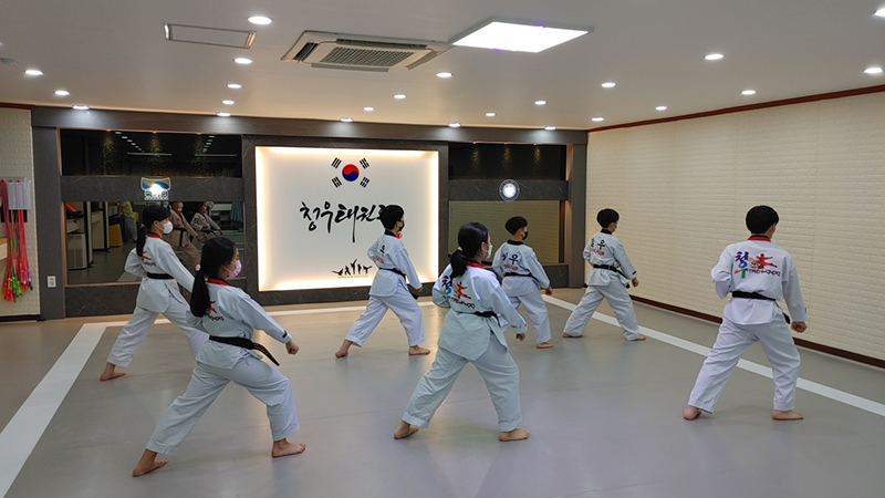 nhung-loi-ich-tuyet-voi-cua-taekwondo